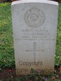 Dar Es Salaam War Cemetery - Hughes, John Idwal